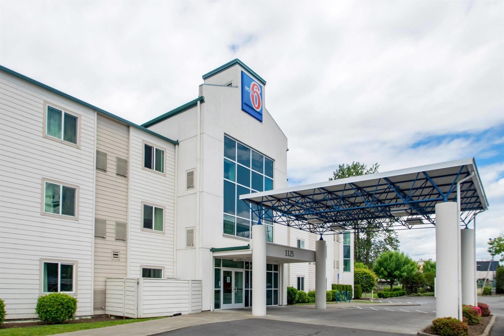 Motel 6-Portland, Or - I-5 Экстерьер фото
